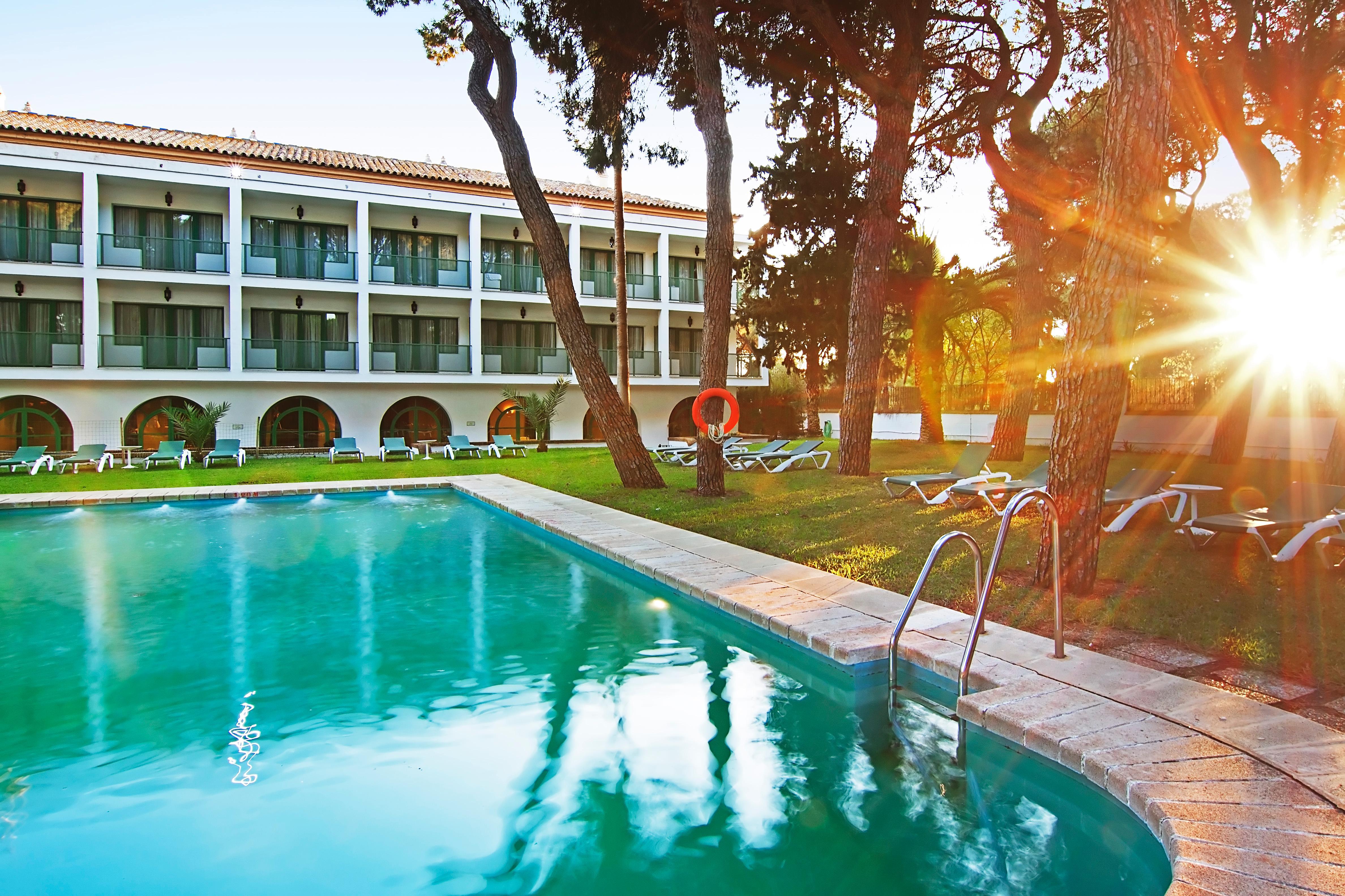 Hotel Oromana アルカラ・デ・グアダイラ エクステリア 写真